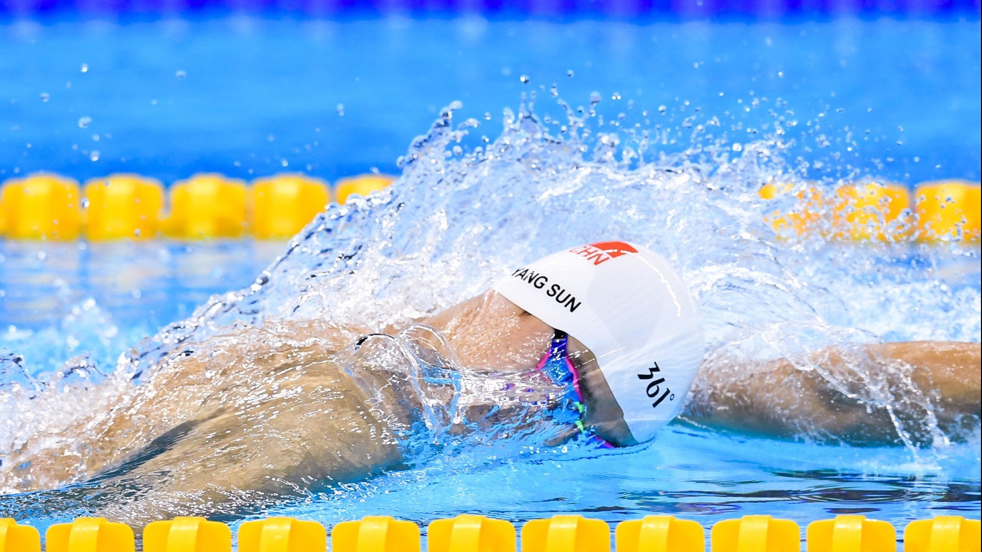 世界健美锦标赛中国选手获得银牌，健美世锦赛冠军