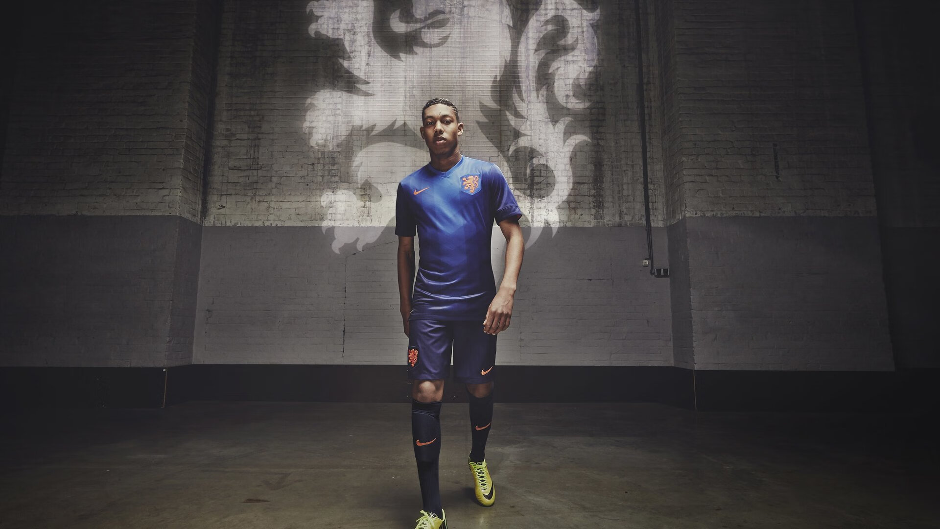 世界陆上短跑大奖赛谢震业勇夺银牌，陆上短跑冠军